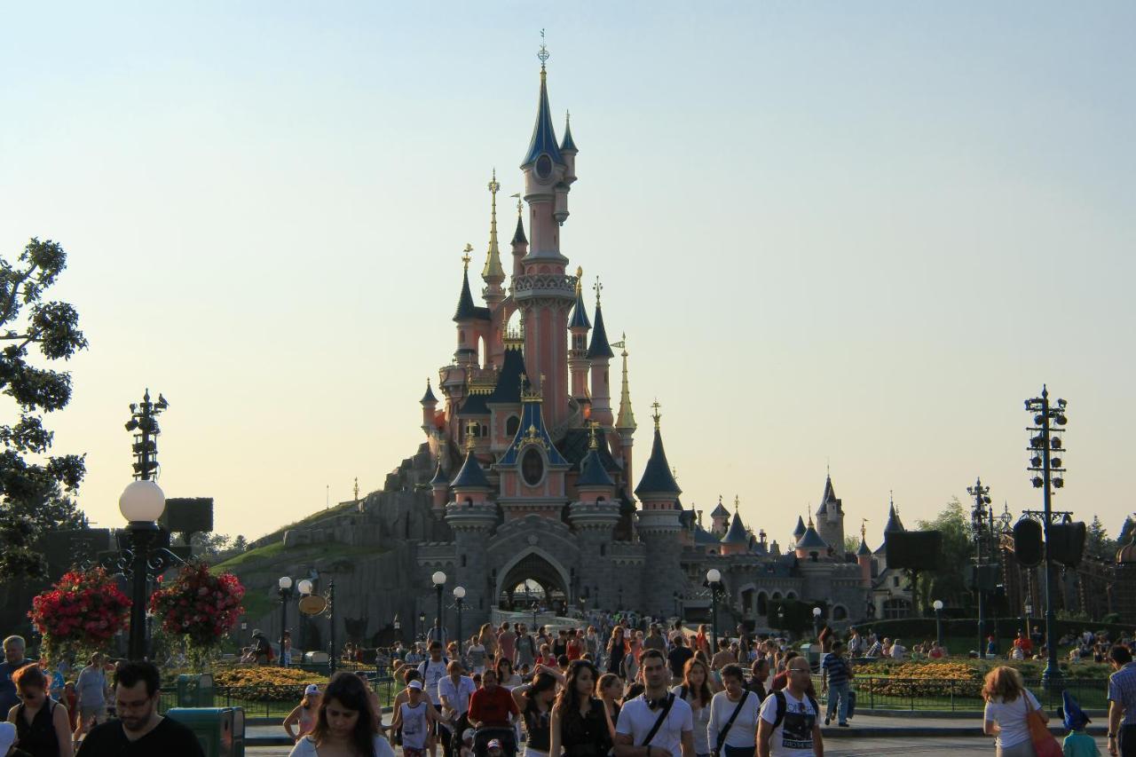 Appartement Wakandais-Proche Disney, Parking & Wifi Montevrain Ngoại thất bức ảnh